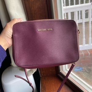 Michael kors cross body bag
